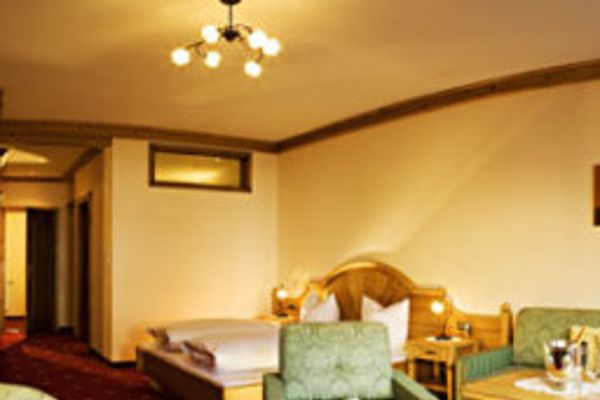 Apart - Hotel Garni Strasser (Zell am Ziller)